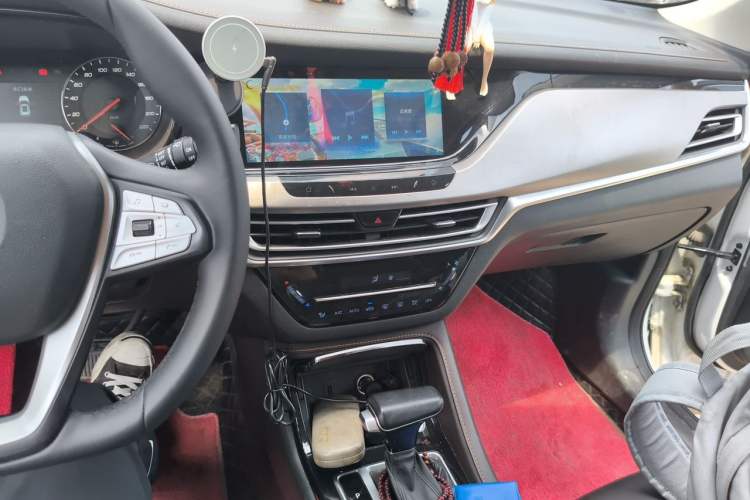 Used CHANGAN CS35PLUS 2019 1.6L Automatic Changlian Edition Audio And AC Panel