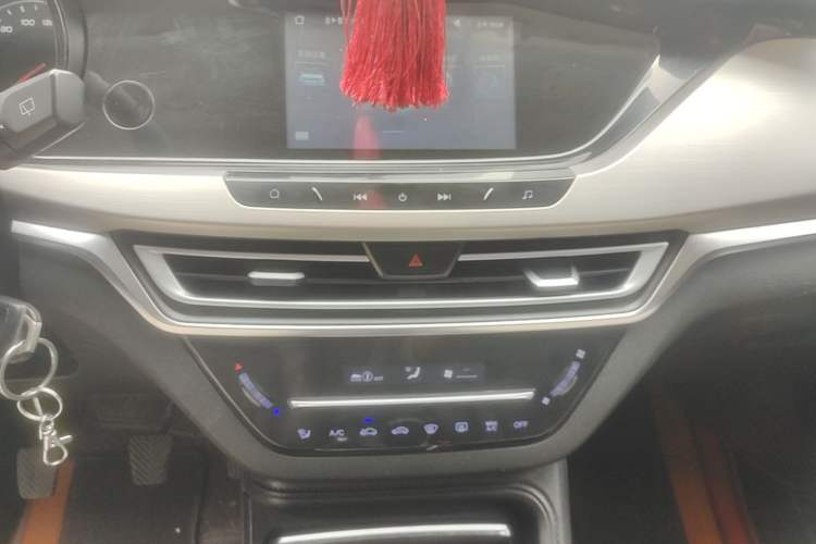 Used CHANGAN CS35PLUS 2019 1.6L Manual E-Link Upgrade Edition Audio And AC Panel