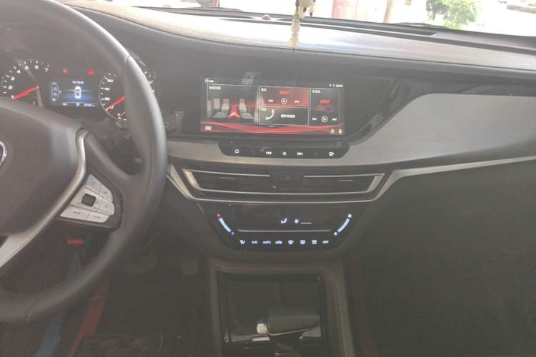 Used CHANGAN CS35PLUS 2019 1.6L Automatic Changlian Edition Audio And AC Panel