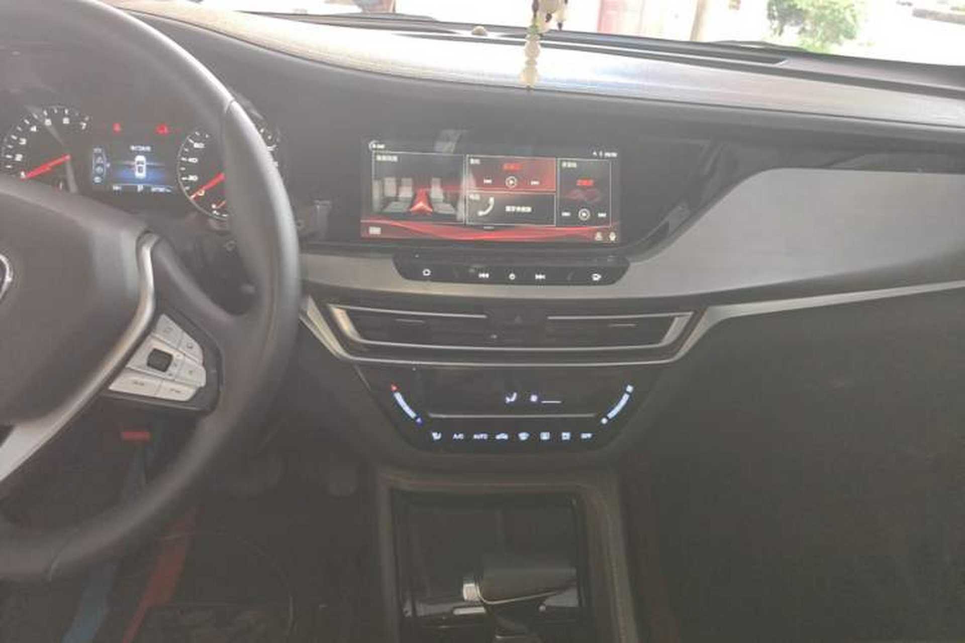 Used CHANGAN CS35PLUS 2019 1.6L Automatic Changlian Edition Audio And AC Panel