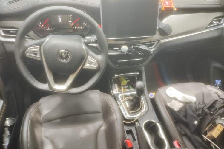 Used CHANGAN CS35PLUS 2019 1.6L Manual Chuanlian Edition Center Console