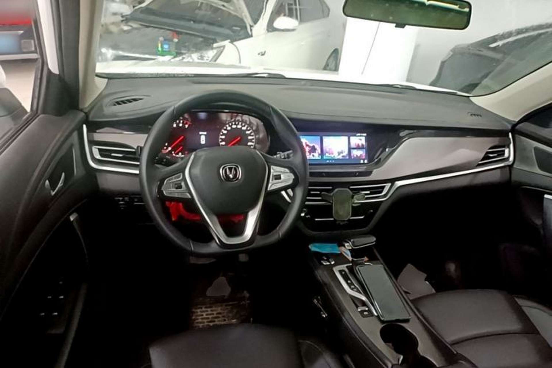 Used CHANGAN CS35PLUS 2019 1.4T DCT CoolLink Blue Whale Edition Center Console