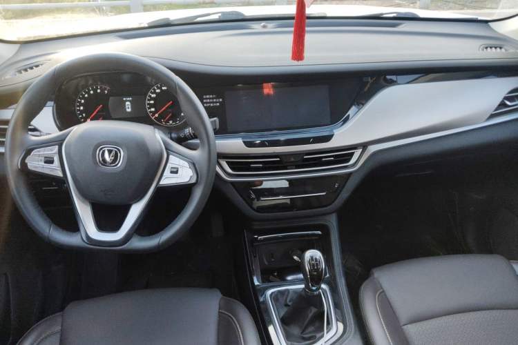 Used CHANGAN CS35PLUS 2019 1.6L Manual Chuanlian Edition Center Console