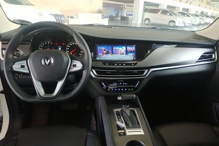 Used CHANGAN CS35PLUS 2019 1.4T DCT CoolLink Blue Whale Edition Center Console