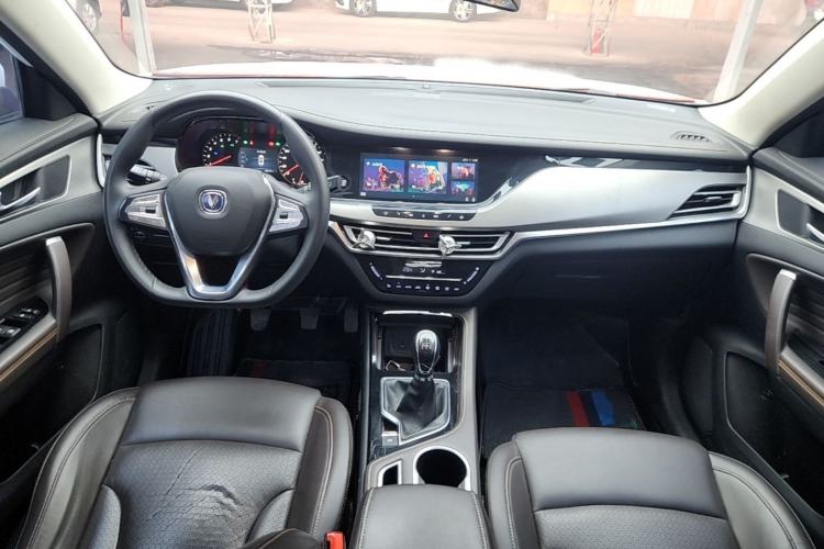 Used CHANGAN CS35PLUS 2019 1.6L Manual Cool Edition Center Console