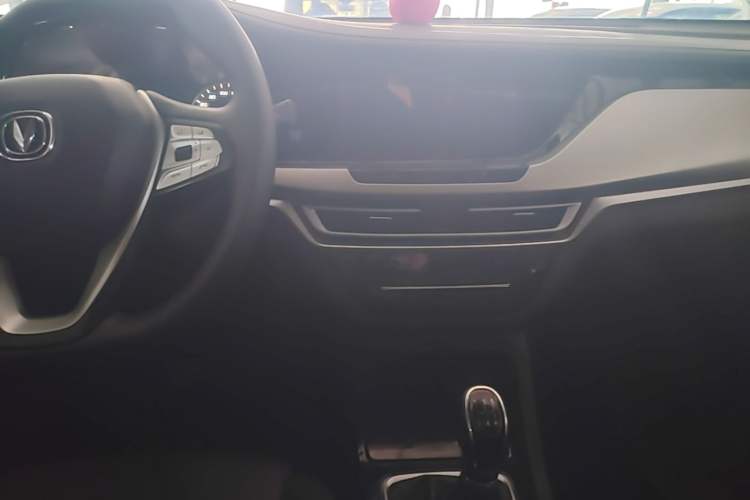 Used CHANGAN CS35PLUS 2019 1.6L Manual Chuanlian Edition Center Console