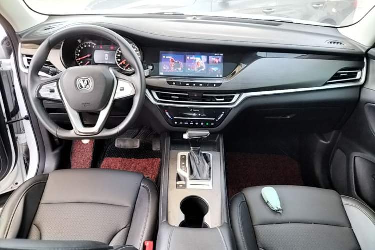 Used CHANGAN CS35PLUS 2019 1.4T DCT CoolLink Blue Whale Edition Center Console