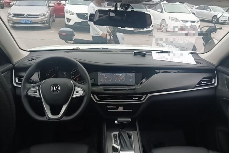 Used CHANGAN CS35PLUS 2019 1.4T DCT Chuanlian Blue Whale Edition Center Console