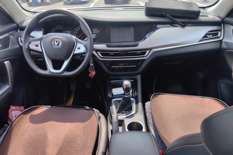 Used CHANGAN CS35PLUS 2019 1.6L Manual E-Link Upgrade Edition Center Console