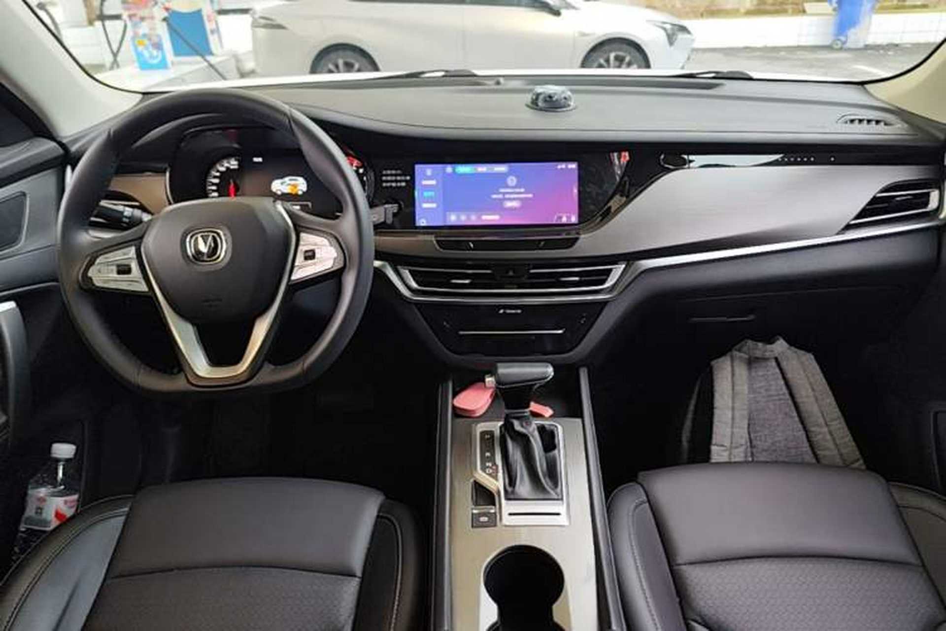 Used CHANGAN CS35PLUS 2019 1.4T DCT Smart Connect Blue Whale Edition Center Console