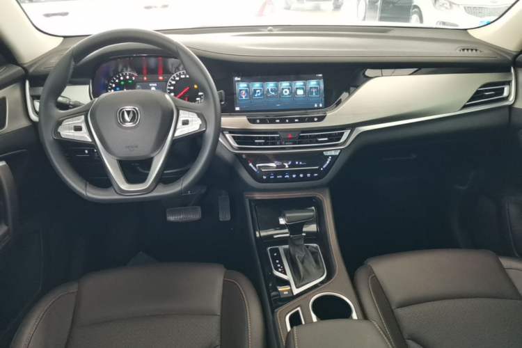 Used CHANGAN CS35PLUS 2019 1.6L Automatic Changlian Edition Center Console