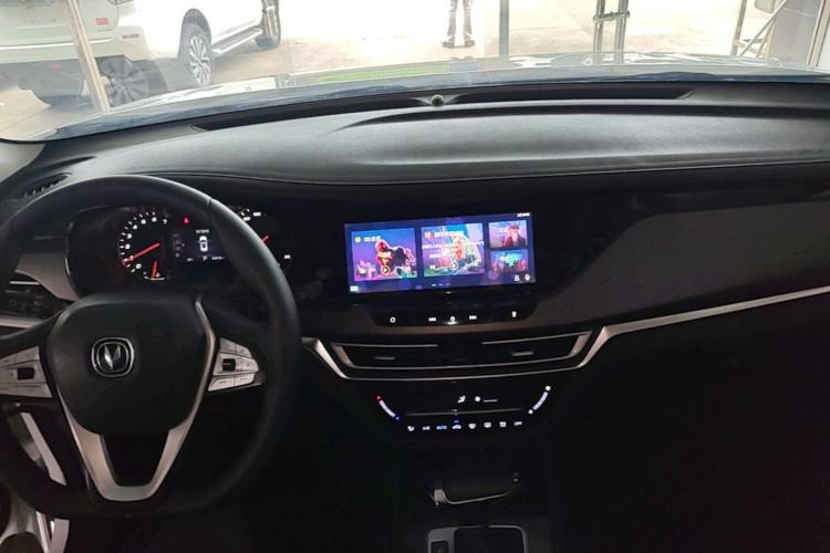 Used CHANGAN CS35PLUS 2019 1.4T DCT Chuanlian Blue Whale Edition Center Console