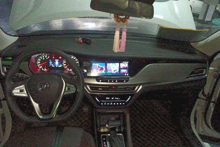 Used CHANGAN CS35PLUS 2019 1.6L Automatic CoolLink Edition Center Console