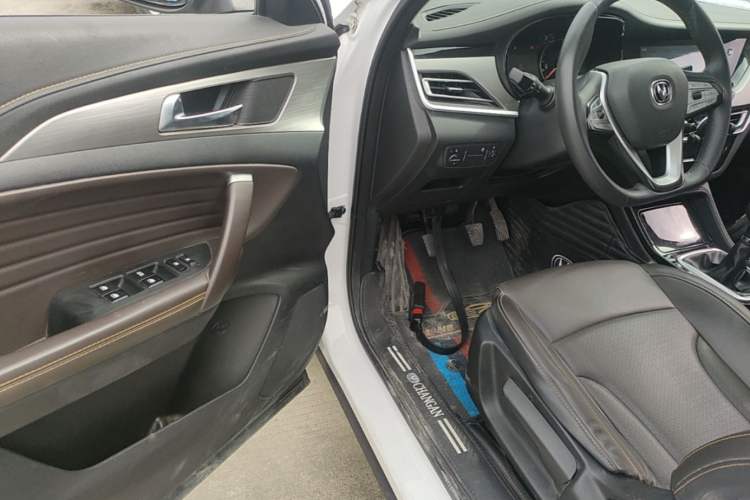 Used CHANGAN CS35PLUS 2019 1.6L Manual Chuanlian Edition Driver Seat