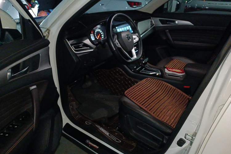 Used CHANGAN CS35PLUS 2019 1.6L Automatic Changlian Edition Driver Seat