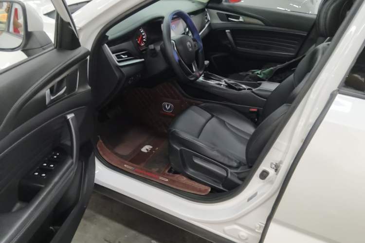 Used CHANGAN CS35PLUS 2019 1.4T DCT Chuanlian Blue Whale Edition Driver Seat
