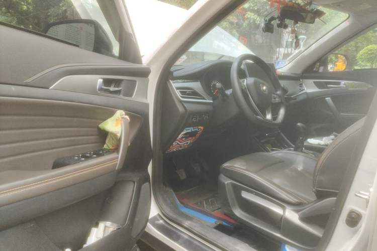 Used CHANGAN CS35PLUS 2019 1.6L Manual Chuanlian Edition Driver Seat