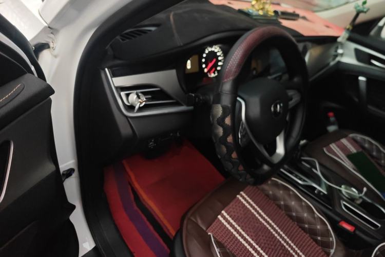 Used CHANGAN CS35PLUS 2019 1.6L Automatic Yue Lian Upgrade Edition Driver Seat