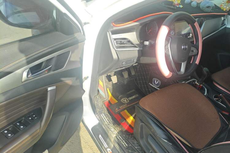 Used CHANGAN CS35PLUS 2019 1.6L Manual Chuanlian Edition Driver Seat
