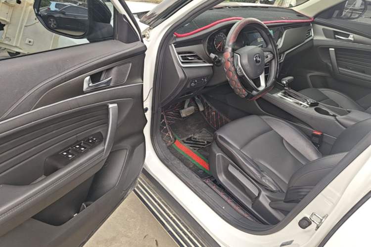 Used CHANGAN CS35PLUS 2019 1.4T DCT Chuanlian Blue Whale Edition Driver Seat