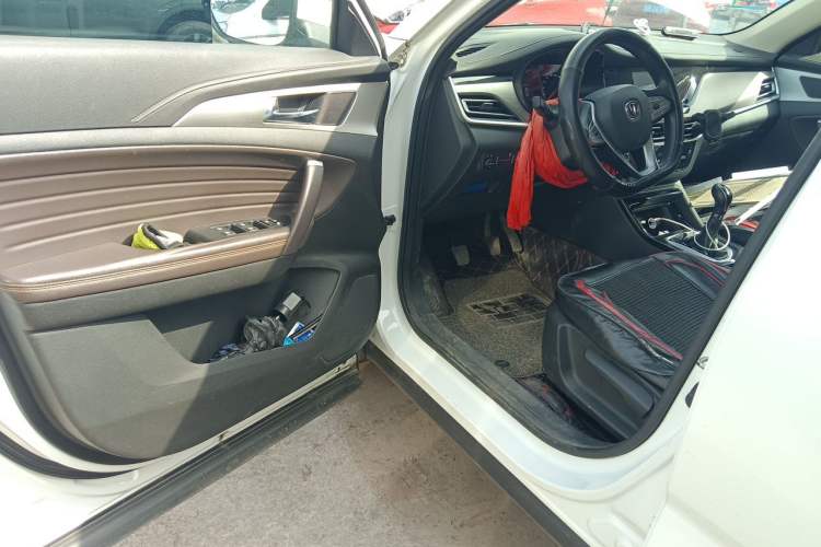 Used CHANGAN CS35PLUS 2019 1.6L Manual E-Link Upgrade Edition Driver Seat
