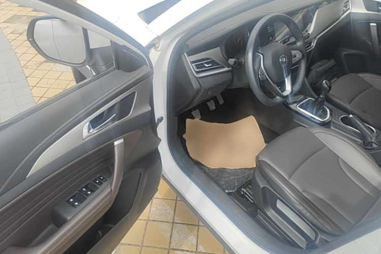 Used CHANGAN CS35PLUS 2019 1.6L Manual Chuanlian Edition Driver Seat