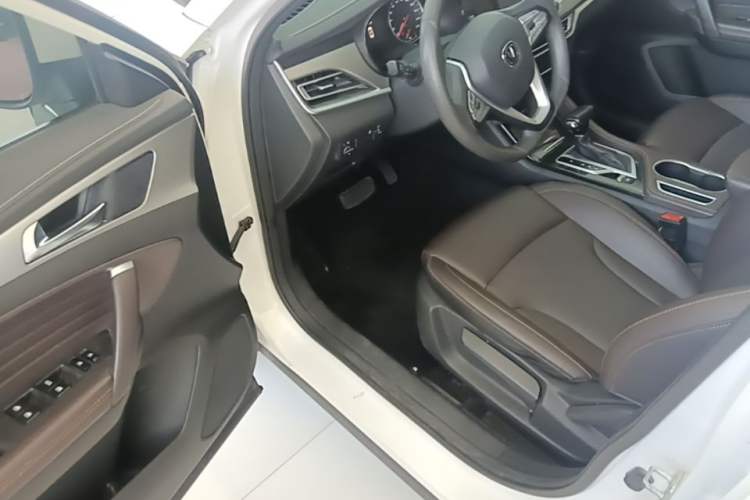 Used CHANGAN CS35PLUS 2019 1.6L Automatic Yue Lian Upgrade Edition Driver Seat
