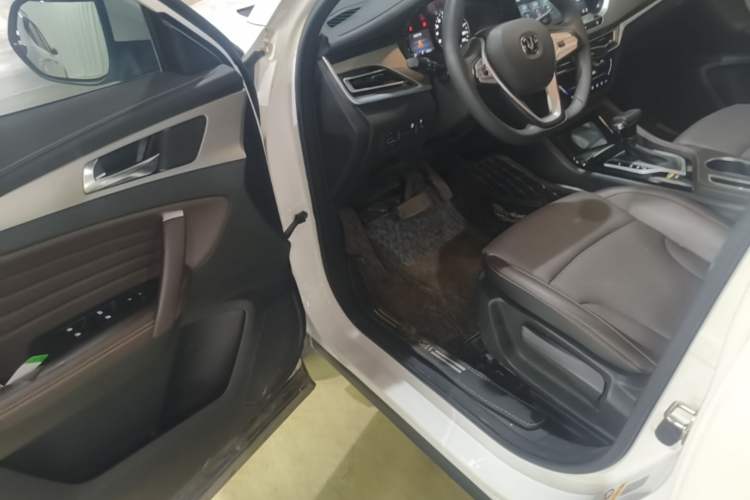 Used CHANGAN CS35PLUS 2019 1.6L Automatic Changlian Edition Driver Seat