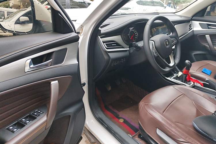 Used CHANGAN CS35PLUS 2019 1.6L Manual Chuanlian Edition Driver Seat