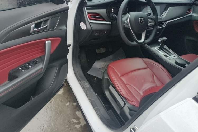 Used CHANGAN CS35PLUS 2019 1.4T DCT Chuanlian Blue Whale Edition Driver Seat