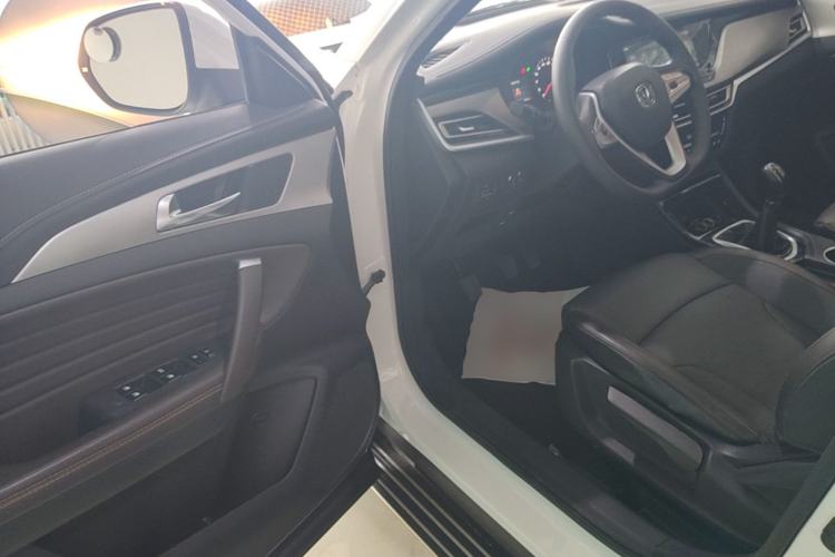 Used CHANGAN CS35PLUS 2019 1.6L Manual Chuanlian Edition Driver Seat