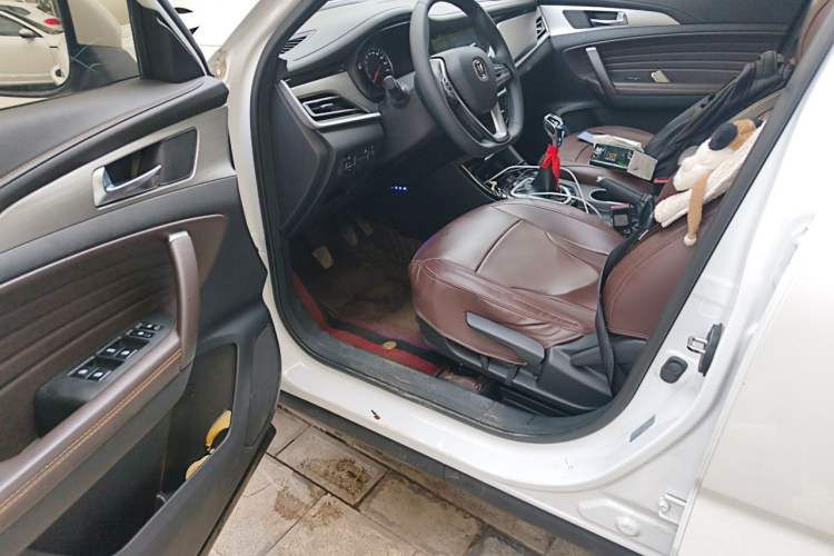 Used CHANGAN CS35PLUS 2019 1.6L Manual Chuanlian Edition Driver Seat
