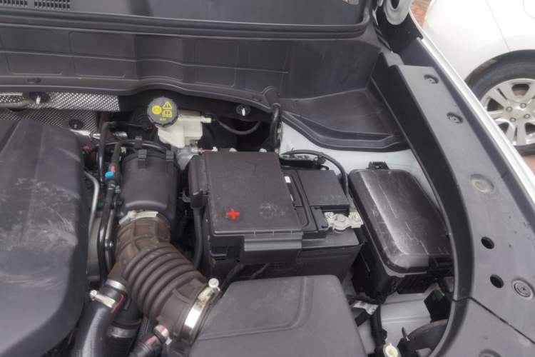 Used CHANGAN CS35PLUS 2019 1.4T DCT Chuanlian Blue Whale Edition Engine Bay Left