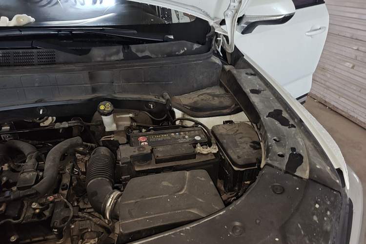 Used CHANGAN CS35PLUS 2019 1.6L Manual E-Link Upgrade Edition Engine Bay Left