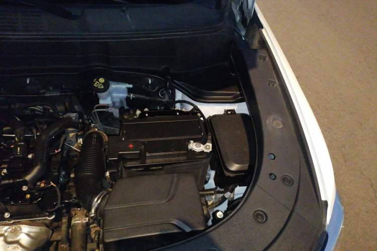 Used CHANGAN CS35PLUS 2019 1.6L Manual E-Link Upgrade Edition Engine Bay Left