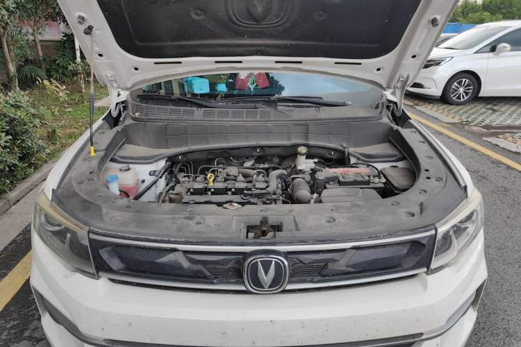 Used CHANGAN CS35PLUS 2019 1.6L Manual E-Link Upgrade Edition Engine Bay