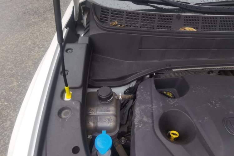 Used CHANGAN CS35PLUS 2019 1.4T DCT Chuanlian Blue Whale Edition Engine Bay Right