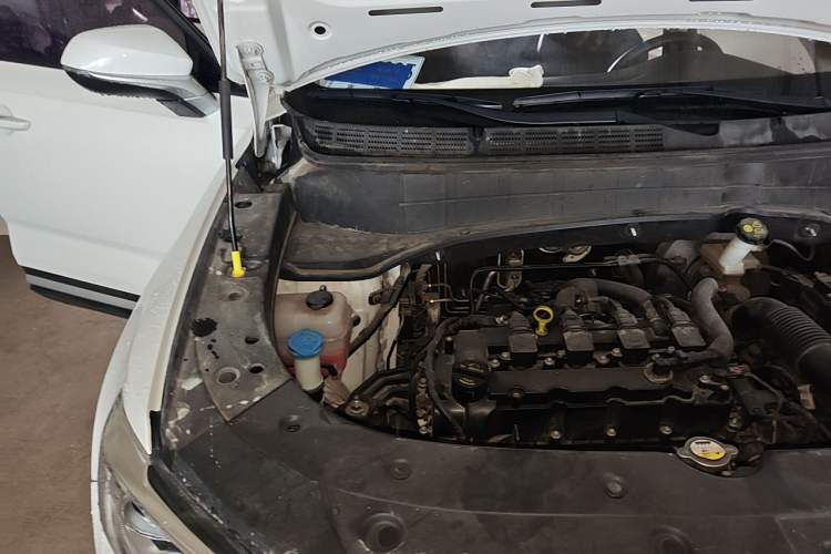 Used CHANGAN CS35PLUS 2019 1.6L Manual E-Link Upgrade Edition Engine Bay Right