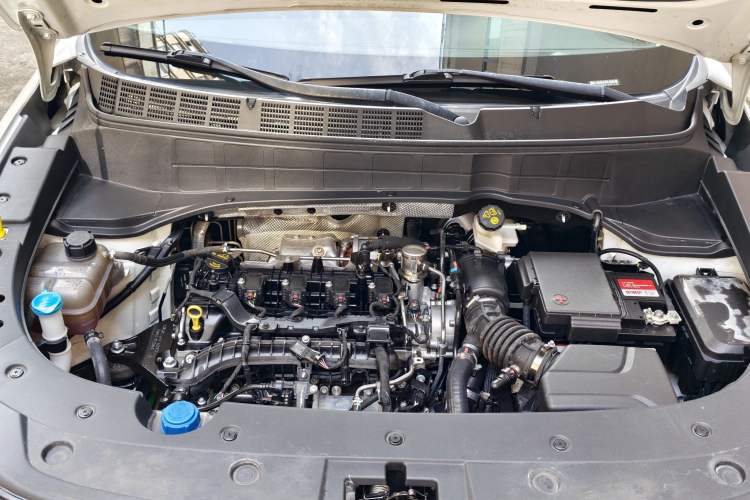 Used CHANGAN CS35PLUS 2019 1.4T DCT CoolLink Blue Whale Edition Engine Bay