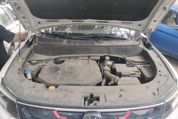 Used CHANGAN CS35PLUS 2019 1.4T DCT CoolLink Blue Whale Edition Engine Bay