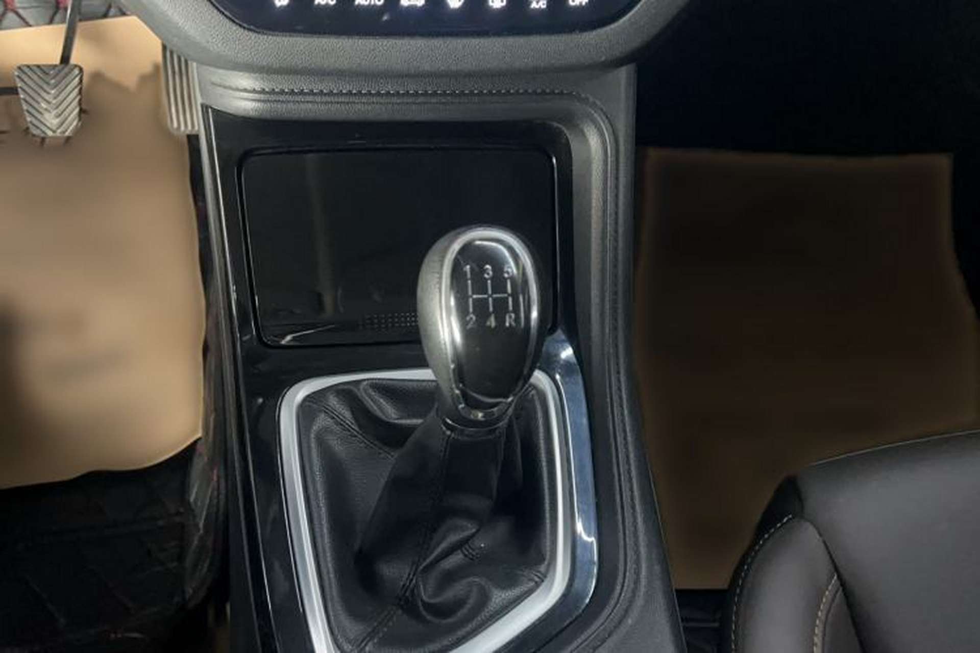 Used CHANGAN CS35PLUS 2019 1.6L Manual Chuanlian Edition Exterior 11