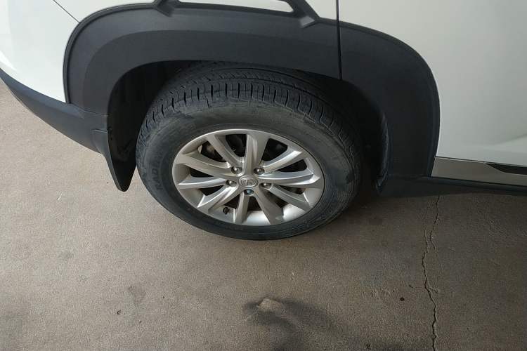 Used CHANGAN CS35PLUS 2019 1.6L Manual E-Link Upgrade Edition Exterior 2