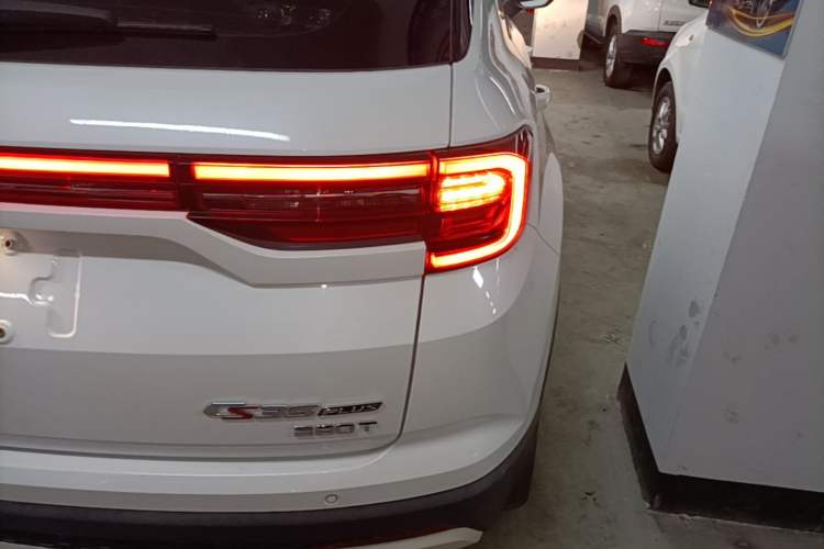 Used CHANGAN CS35PLUS 2019 1.4T DCT Chuanlian Blue Whale Edition Exterior 3
