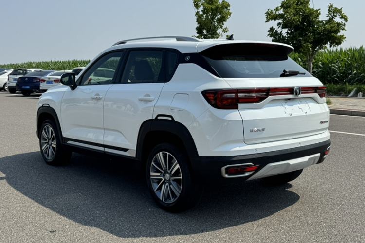 Used CHANGAN CS35PLUS 2019 1.6L Manual Chuanlian Edition Exterior 3