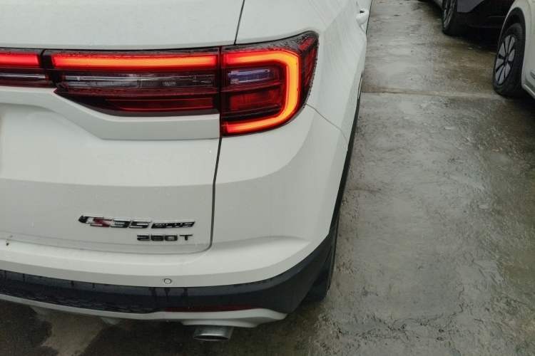 Used CHANGAN CS35PLUS 2019 1.4T DCT Chuanlian Blue Whale Edition Exterior 3