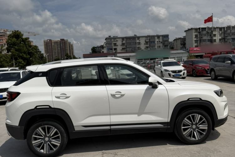 Used CHANGAN CS35PLUS 2019 1.4T DCT Chuanlian Blue Whale Edition Exterior 4