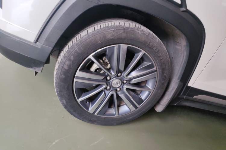 Used CHANGAN CS35PLUS 2019 1.4T DCT Chuanlian Blue Whale Edition Exterior 4