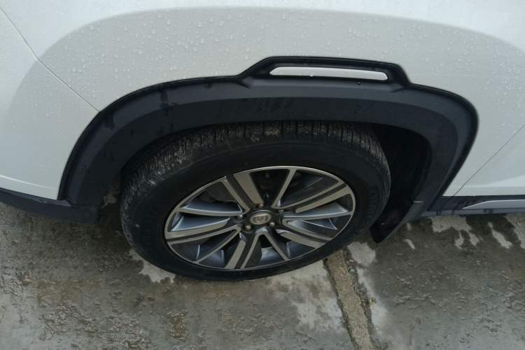Used CHANGAN CS35PLUS 2019 1.4T DCT Chuanlian Blue Whale Edition Exterior 4