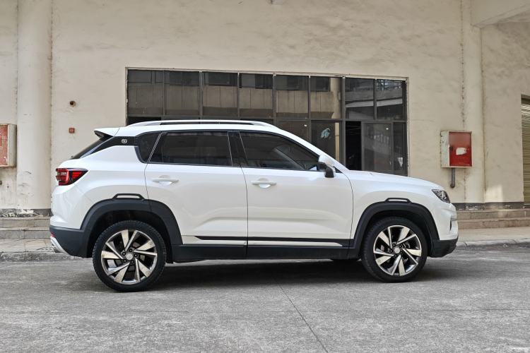 Used CHANGAN CS35PLUS 2019 1.4T DCT CoolLink Blue Whale Edition Exterior 6