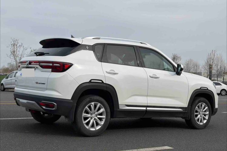 Used CHANGAN CS35PLUS 2019 1.6L Manual E-Link Upgrade Edition Exterior 7